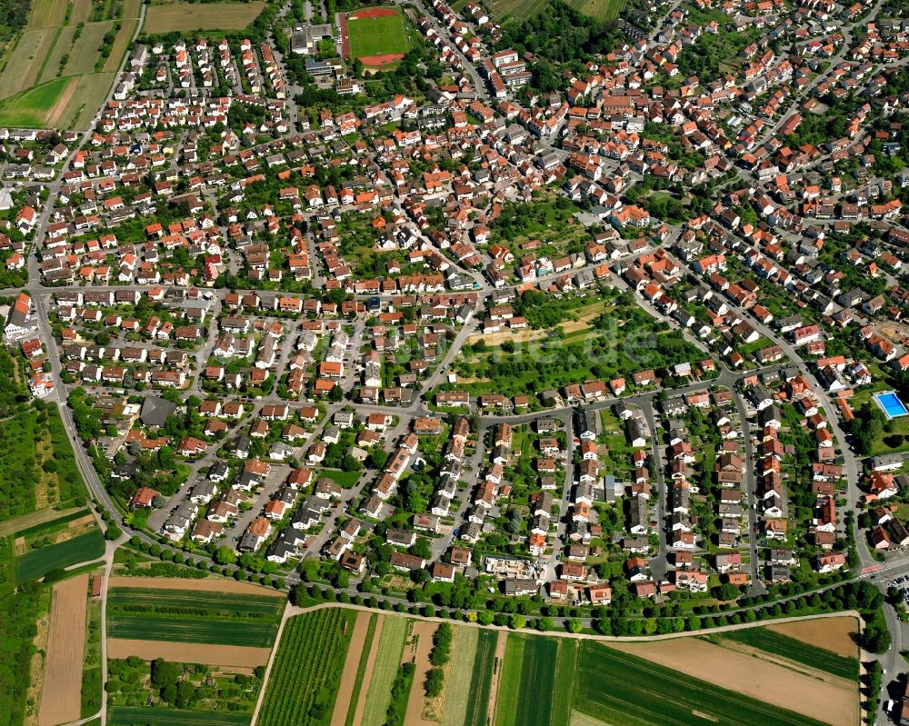 Korb aus der Vogelperspektive: Ortsansicht am Rande von landwirtschaftlichen Feldern in Korb im Bundesland Baden-Württemberg, Deutschland