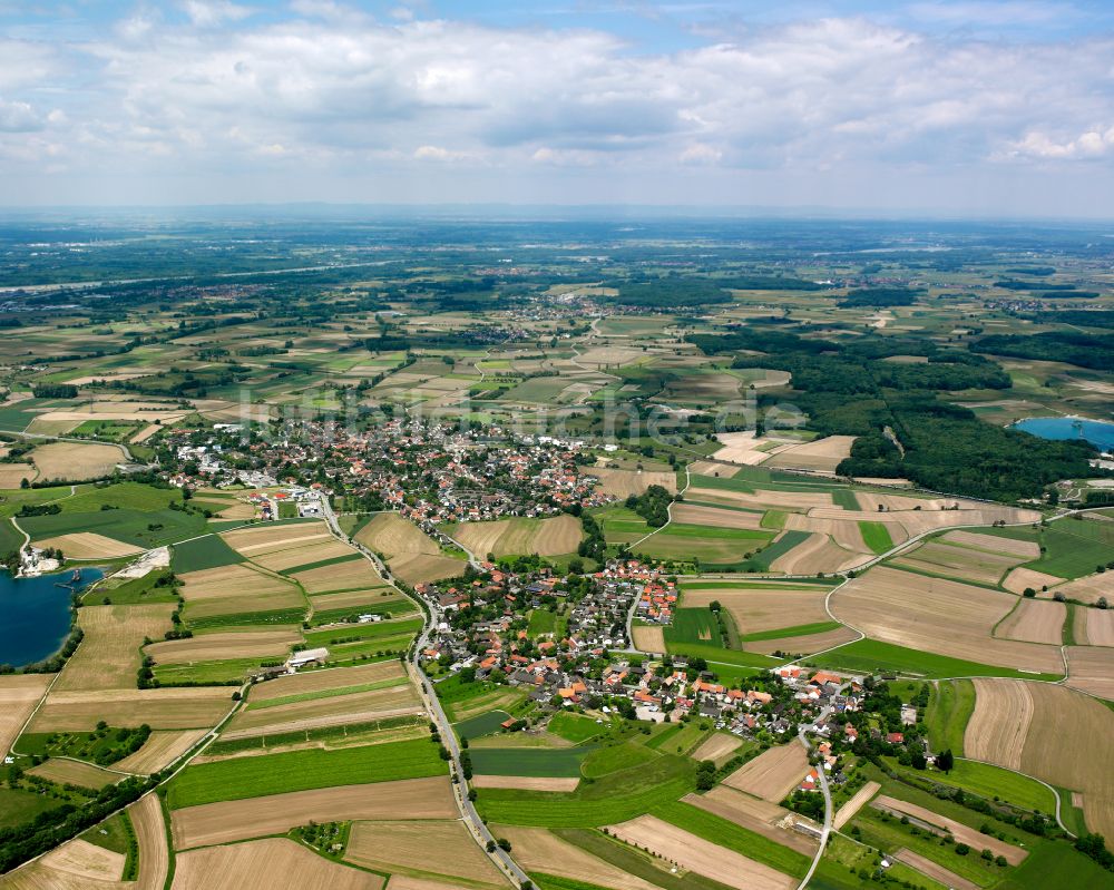 Kork von oben - Ortsansicht am Rande von landwirtschaftlichen Feldern in Kork im Bundesland Baden-Württemberg, Deutschland