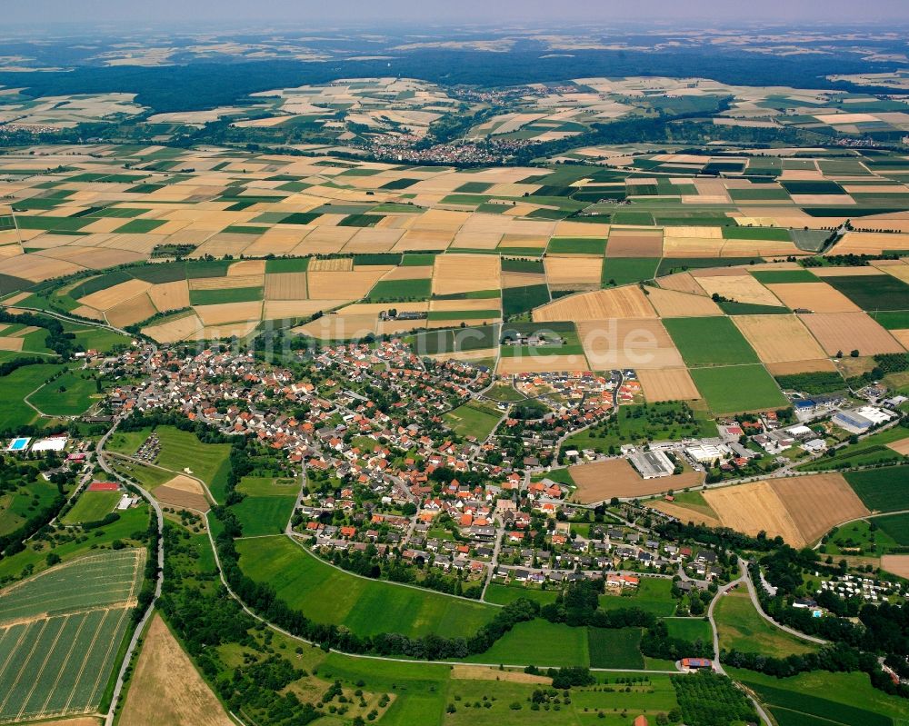 Luftbild Langenbeutingen - Ortsansicht am Rande von landwirtschaftlichen Feldern in Langenbeutingen im Bundesland Baden-Württemberg, Deutschland