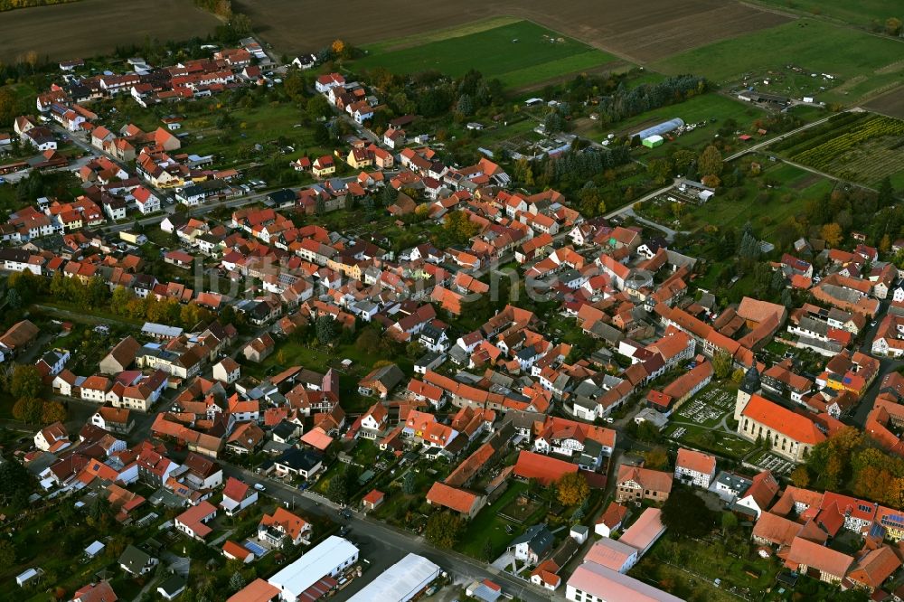 Luftbild Langula - Ortsansicht am Rande von landwirtschaftlichen Feldern in Langula im Bundesland Thüringen, Deutschland