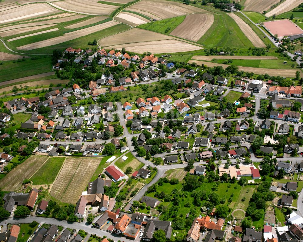 Luftaufnahme Legelshurst - Ortsansicht am Rande von landwirtschaftlichen Feldern in Legelshurst im Bundesland Baden-Württemberg, Deutschland