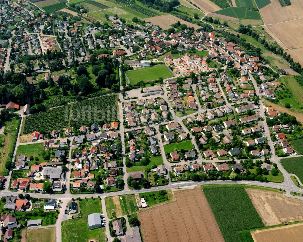 Luftaufnahme Lehrensteinsfeld - Ortsansicht am Rande von landwirtschaftlichen Feldern in Lehrensteinsfeld im Bundesland Baden-Württemberg, Deutschland