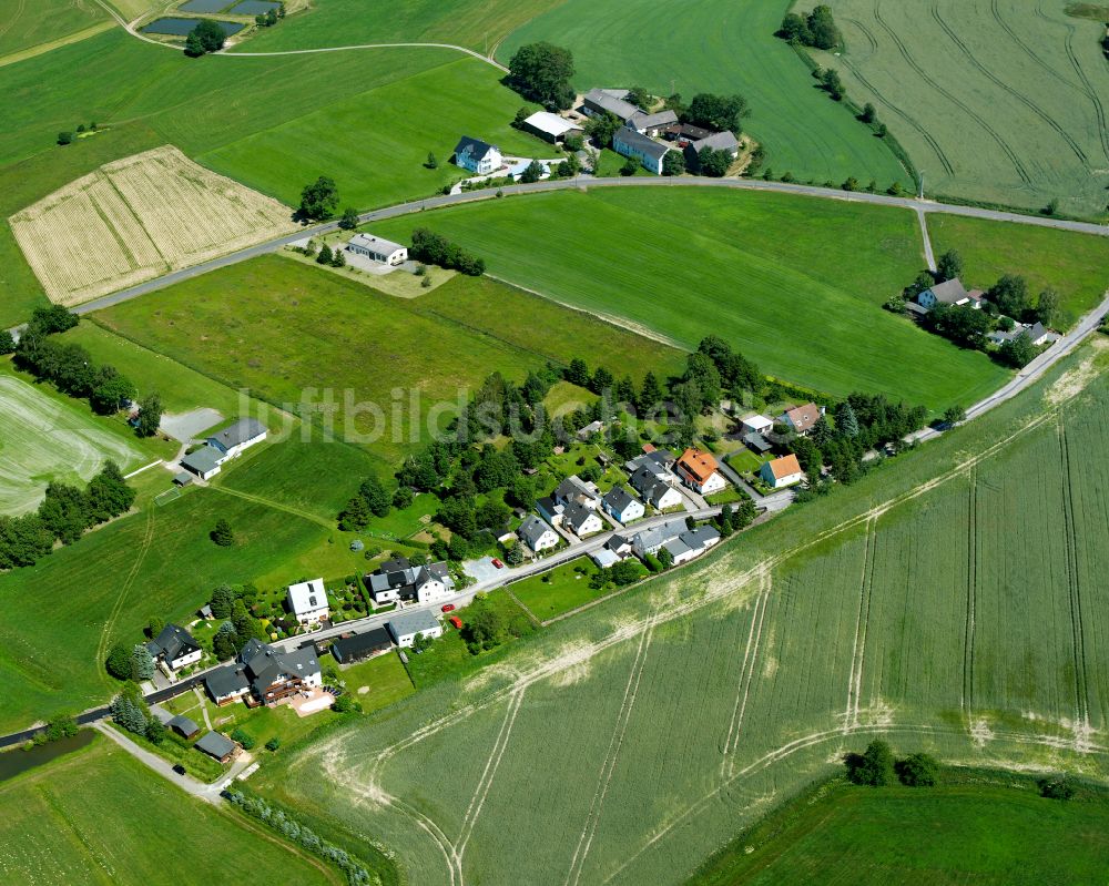 Luftaufnahme Leupoldsgrün - Ortsansicht am Rande von landwirtschaftlichen Feldern in Leupoldsgrün im Bundesland Bayern, Deutschland