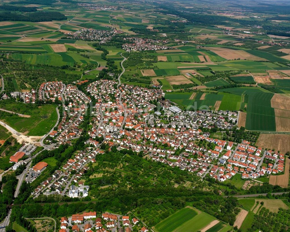 Luftbild Leutenbach - Ortsansicht am Rande von landwirtschaftlichen Feldern in Leutenbach im Bundesland Baden-Württemberg, Deutschland