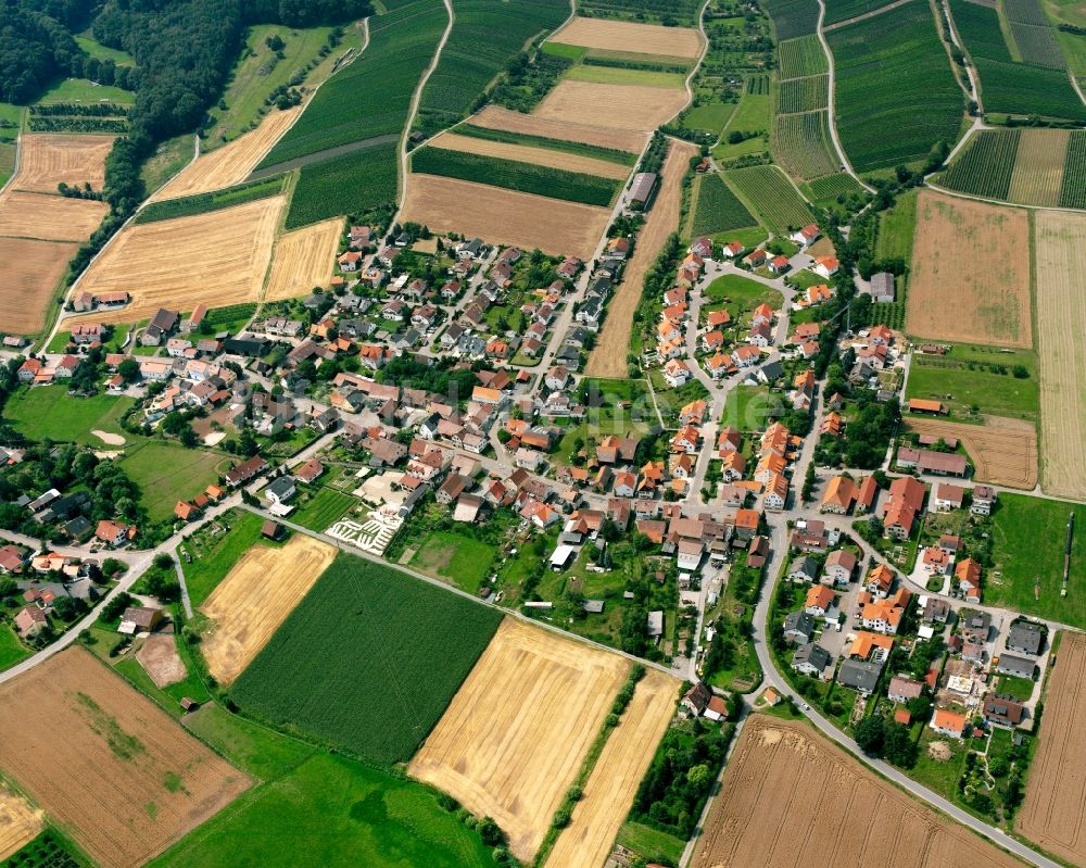 Löwenstein aus der Vogelperspektive: Ortsansicht am Rande von landwirtschaftlichen Feldern in Löwenstein im Bundesland Baden-Württemberg, Deutschland