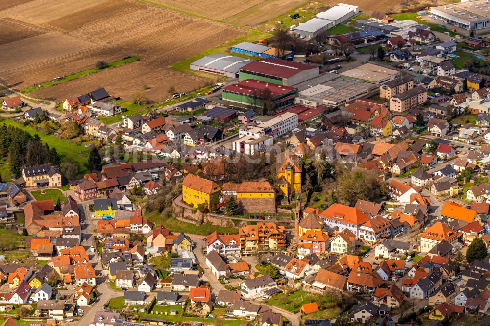 Mahlberg von oben - Ortsansicht am Rande von landwirtschaftlichen Feldern in Mahlberg im Bundesland Baden-Württemberg, Deutschland