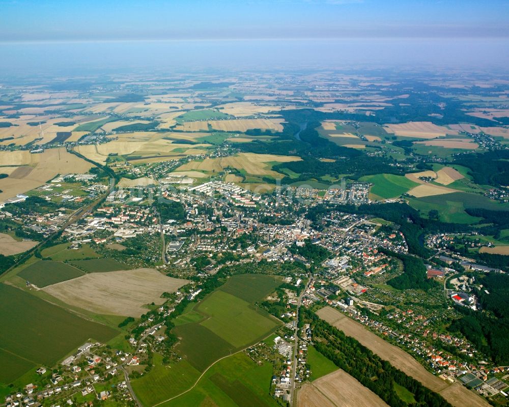 Luftaufnahme Mittweida - Ortsansicht am Rande von landwirtschaftlichen Feldern in Mittweida im Bundesland Sachsen, Deutschland