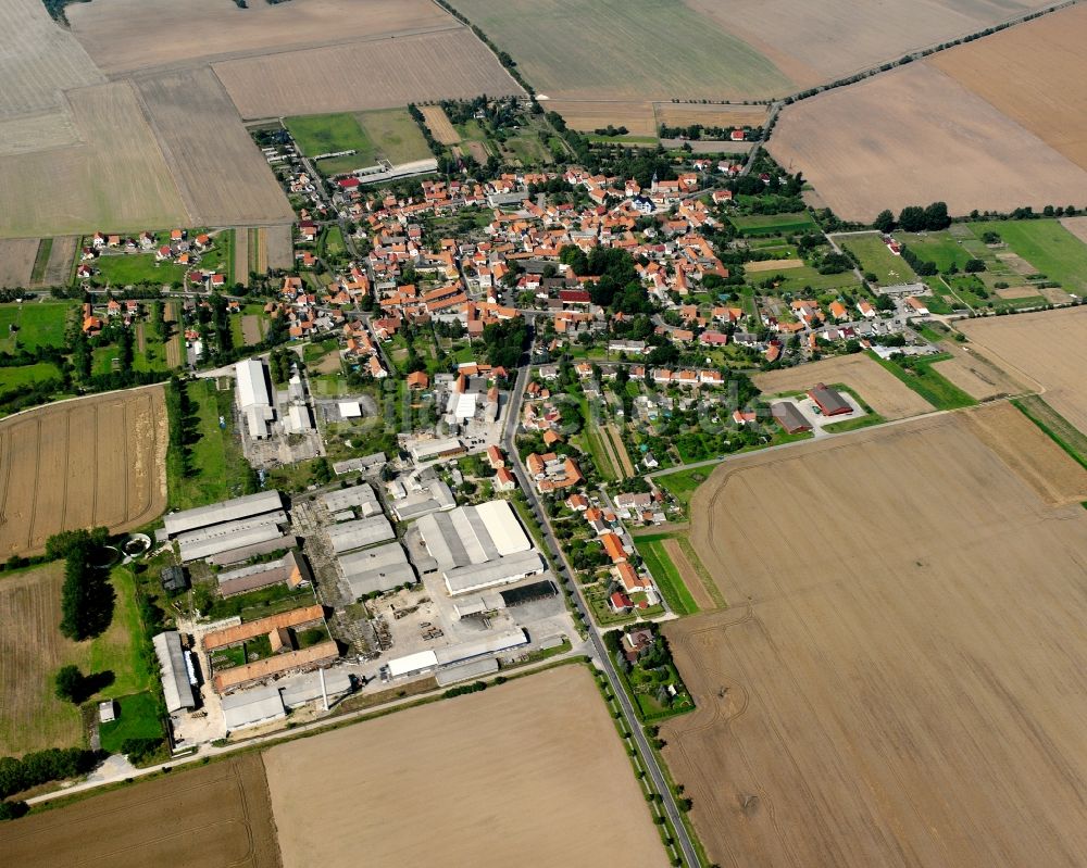 Luftbild Mülverstedt - Ortsansicht am Rande von landwirtschaftlichen Feldern in Mülverstedt im Bundesland Thüringen, Deutschland