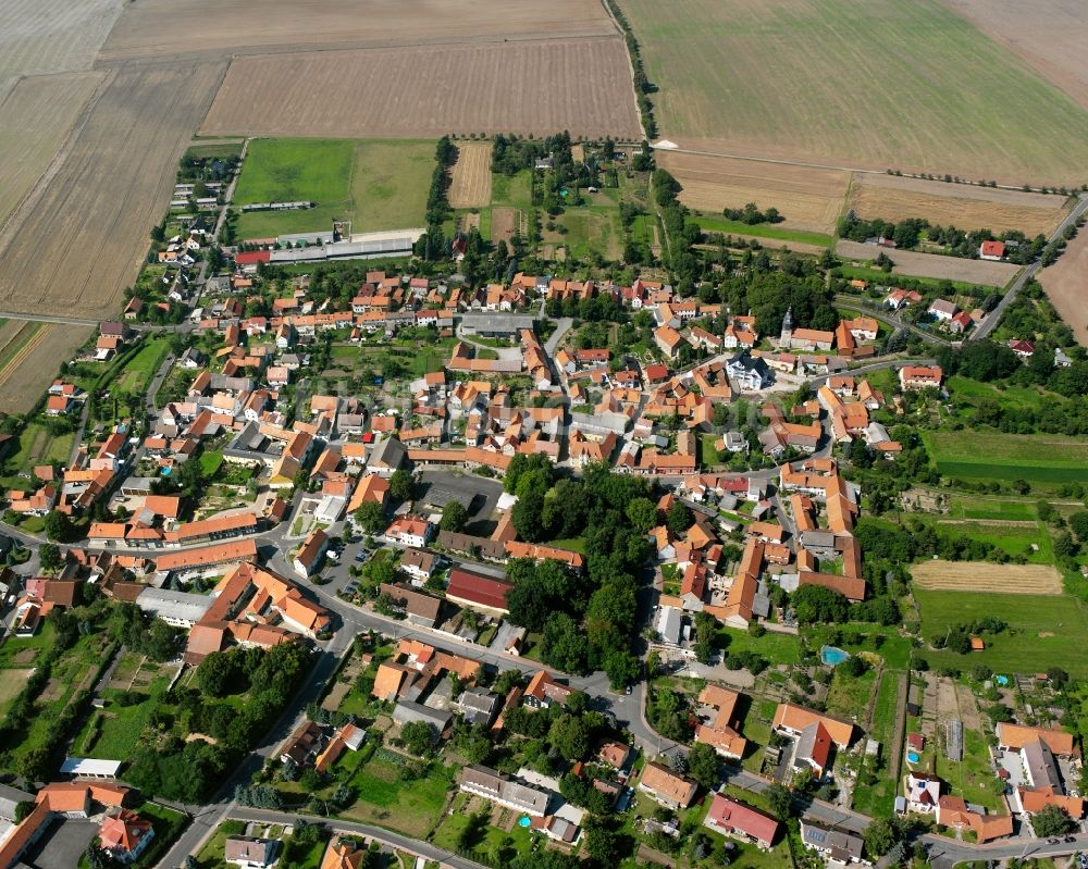 Mülverstedt von oben - Ortsansicht am Rande von landwirtschaftlichen Feldern in Mülverstedt im Bundesland Thüringen, Deutschland