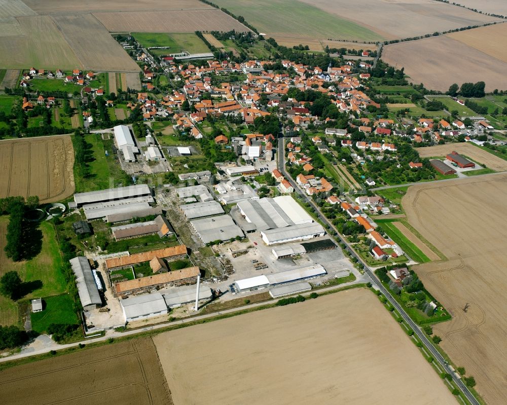 Luftbild Mülverstedt - Ortsansicht am Rande von landwirtschaftlichen Feldern in Mülverstedt im Bundesland Thüringen, Deutschland