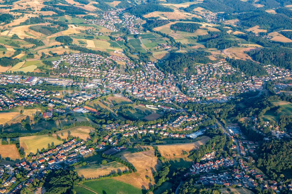 Mörlenbach von oben - Ortsansicht am Rande von landwirtschaftlichen Feldern in Mörlenbach im Bundesland Hessen, Deutschland