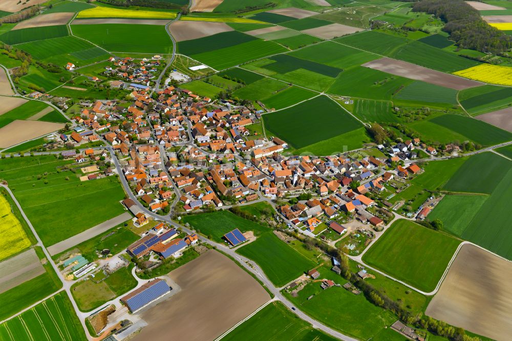 Luftbild Nenzenheim - Ortsansicht am Rande von landwirtschaftlichen Feldern in Nenzenheim im Bundesland Bayern, Deutschland