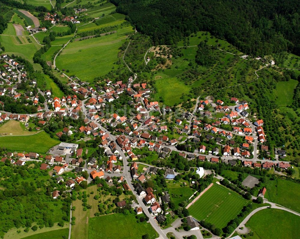 Oberbrüden aus der Vogelperspektive: Ortsansicht am Rande von landwirtschaftlichen Feldern in Oberbrüden im Bundesland Baden-Württemberg, Deutschland