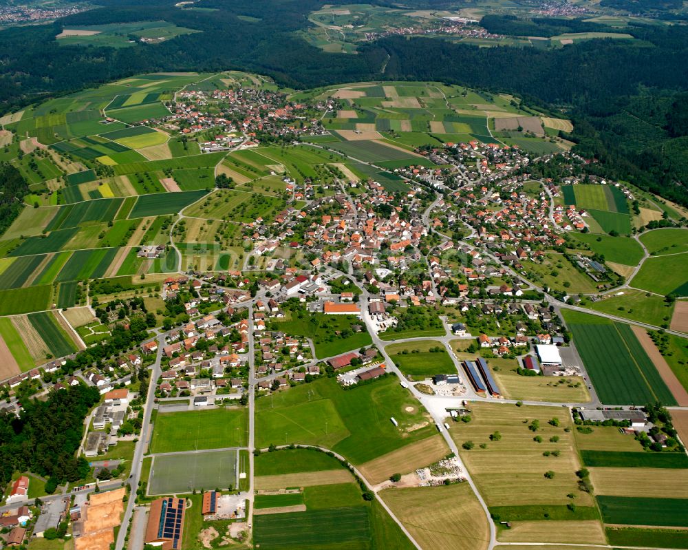 Luftbild Oberhaugstett - Ortsansicht am Rande von landwirtschaftlichen Feldern in Oberhaugstett im Bundesland Baden-Württemberg, Deutschland