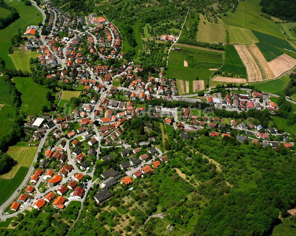 Oppelsbohm von oben - Ortsansicht am Rande von landwirtschaftlichen Feldern in Oppelsbohm im Bundesland Baden-Württemberg, Deutschland