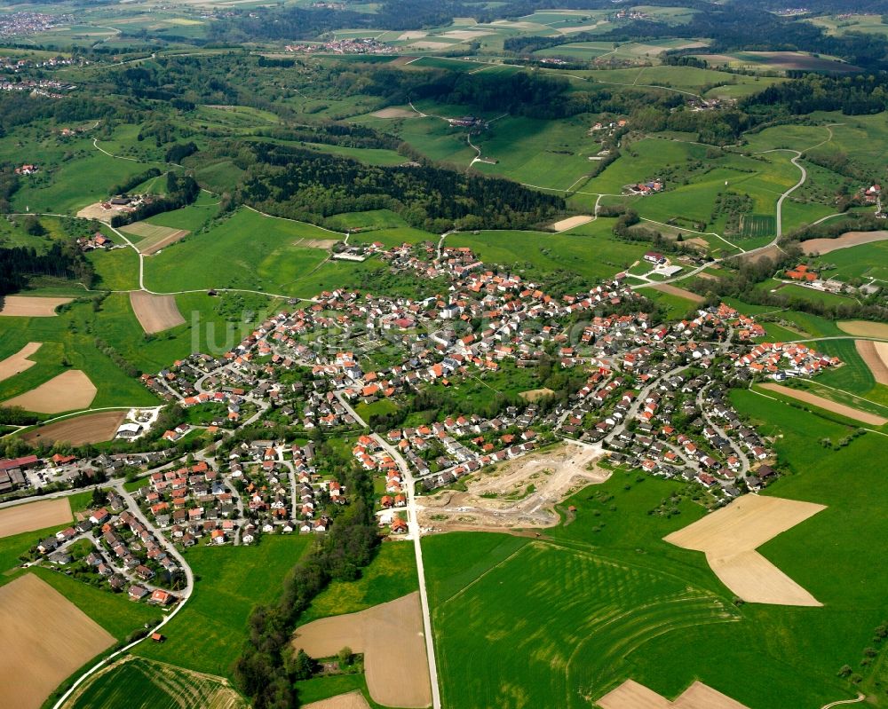 Luftaufnahme Ottenbach - Ortsansicht am Rande von landwirtschaftlichen Feldern in Ottenbach im Bundesland Baden-Württemberg, Deutschland