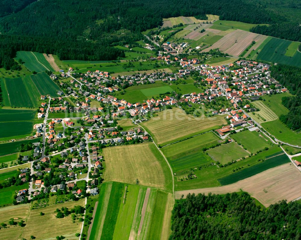 Luftbild Ottenbronn - Ortsansicht am Rande von landwirtschaftlichen Feldern in Ottenbronn im Bundesland Baden-Württemberg, Deutschland