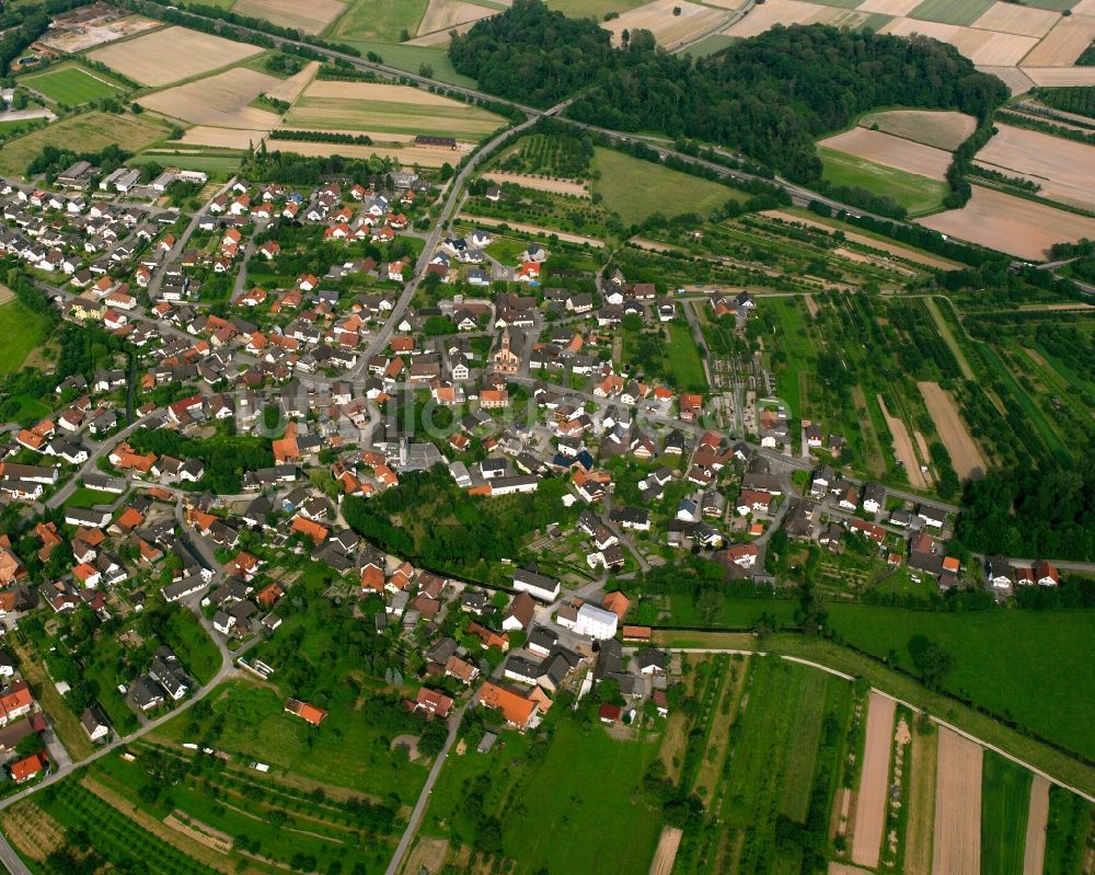 Ottersweier von oben - Ortsansicht am Rande von landwirtschaftlichen Feldern in Ottersweier im Bundesland Baden-Württemberg, Deutschland