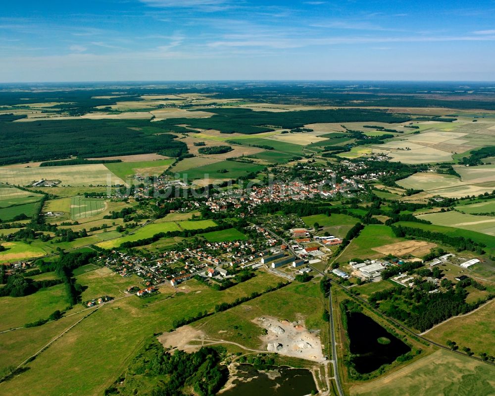 Padegrim von oben - Ortsansicht am Rande von landwirtschaftlichen Feldern in Padegrim im Bundesland Sachsen-Anhalt, Deutschland