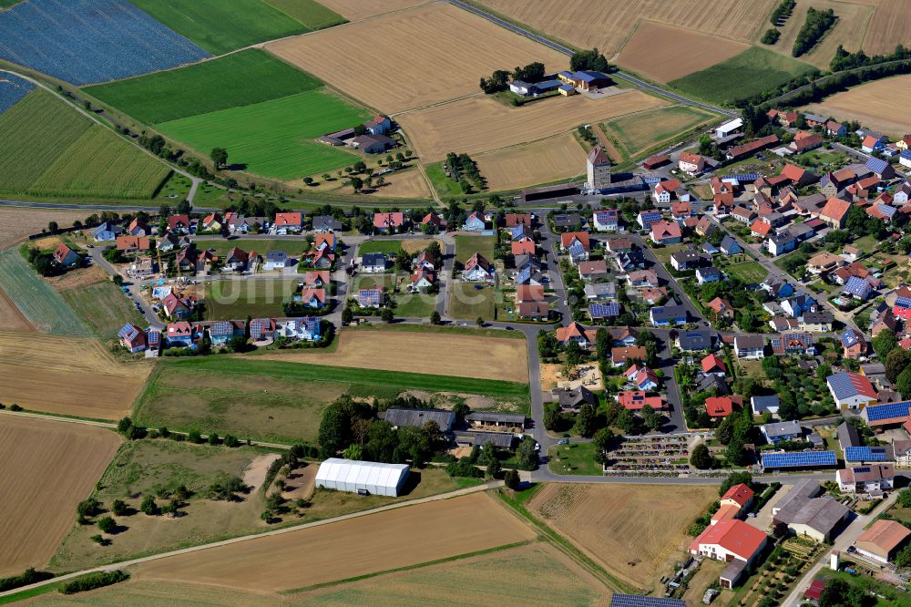 Luftbild Prosselsheim - Ortsansicht am Rande von landwirtschaftlichen Feldern in Prosselsheim im Bundesland Bayern, Deutschland