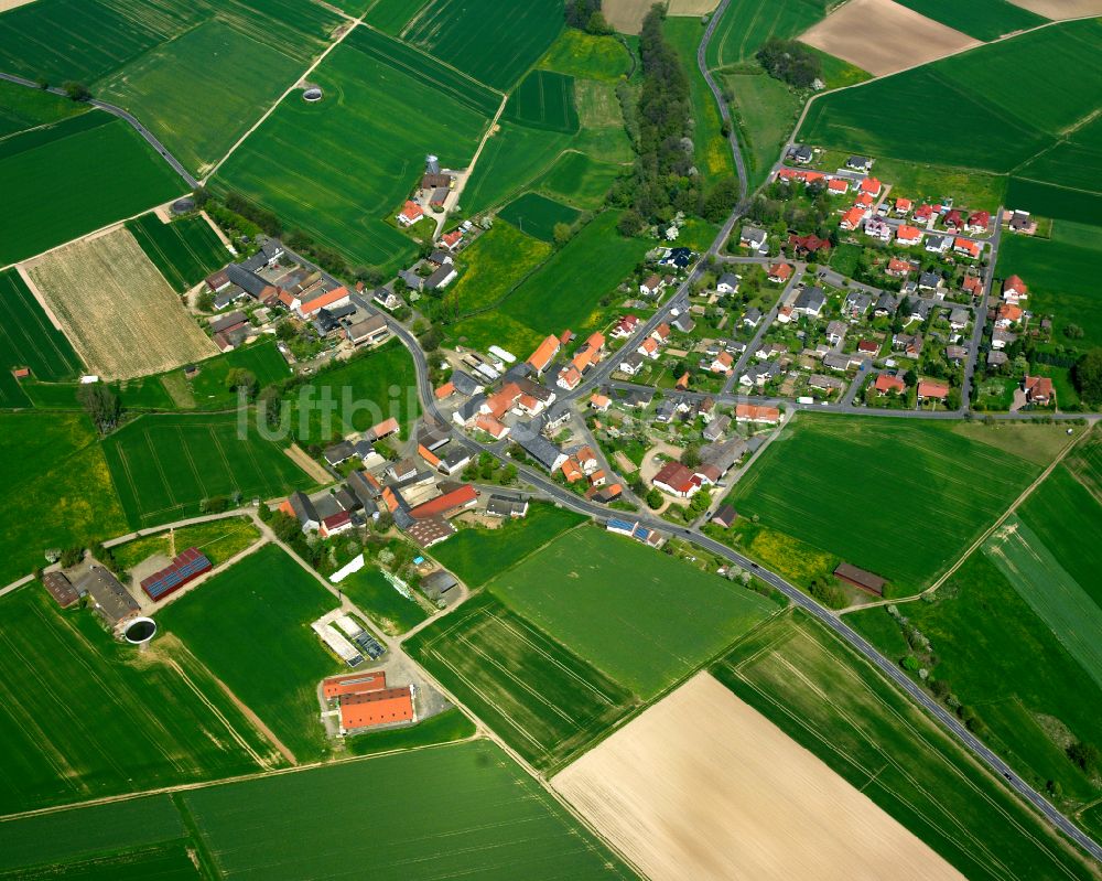 Reibertenrod aus der Vogelperspektive: Ortsansicht am Rande von landwirtschaftlichen Feldern in Reibertenrod im Bundesland Hessen, Deutschland