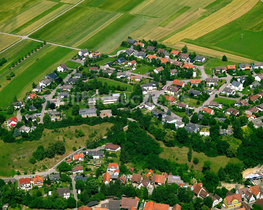 Luftbild Reusten - Ortsansicht am Rande von landwirtschaftlichen Feldern in Reusten im Bundesland Baden-Württemberg, Deutschland