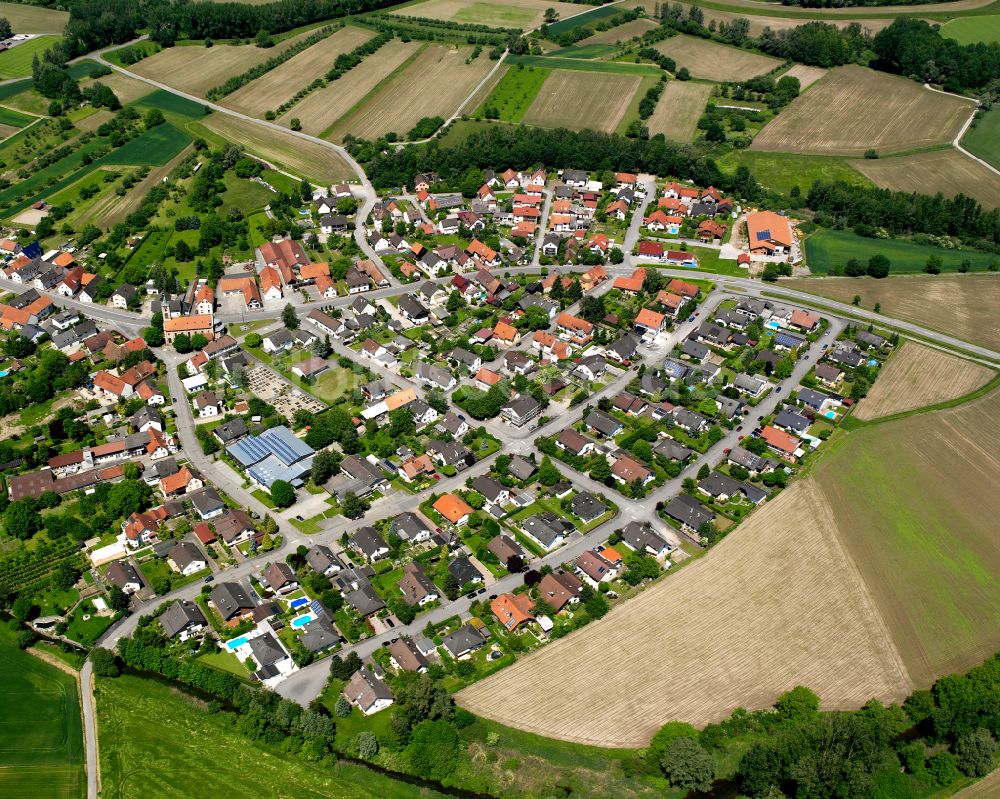 Rheinau aus der Vogelperspektive: Ortsansicht am Rande von landwirtschaftlichen Feldern in Rheinau im Bundesland Baden-Württemberg, Deutschland