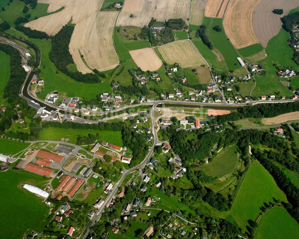 Rothenfurth von oben - Ortsansicht am Rande von landwirtschaftlichen Feldern in Rothenfurth im Bundesland Sachsen, Deutschland