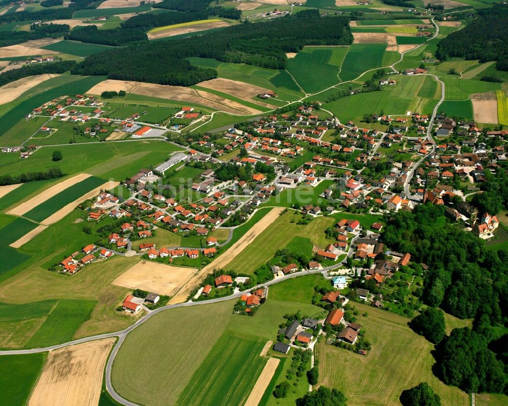 Schönau von oben - Ortsansicht am Rande von landwirtschaftlichen Feldern in Schönau im Bundesland Bayern, Deutschland