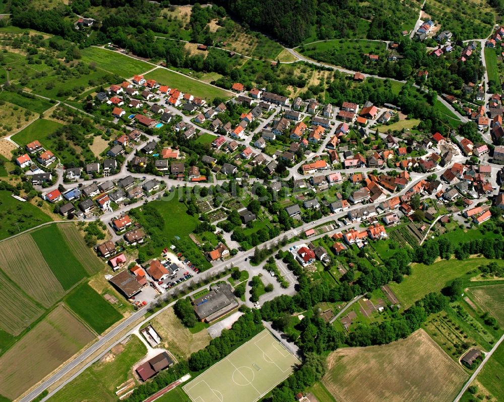 Schornbach von oben - Ortsansicht am Rande von landwirtschaftlichen Feldern in Schornbach im Bundesland Baden-Württemberg, Deutschland