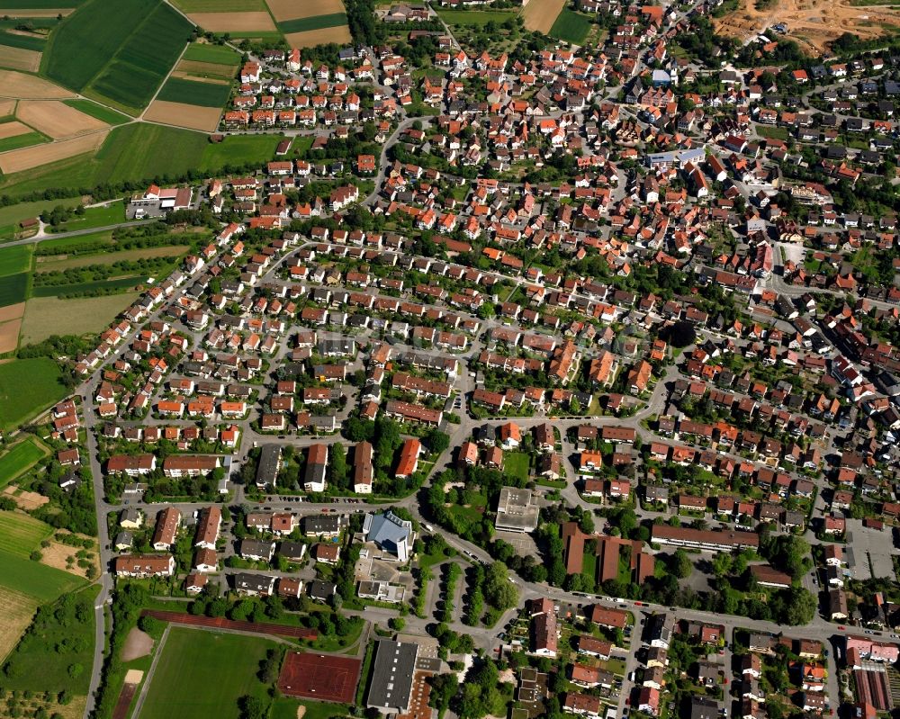 Schwaikheim aus der Vogelperspektive: Ortsansicht am Rande von landwirtschaftlichen Feldern in Schwaikheim im Bundesland Baden-Württemberg, Deutschland