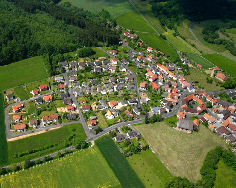 Luftaufnahme Seibelsdorf - Ortsansicht am Rande von landwirtschaftlichen Feldern in Seibelsdorf im Bundesland Hessen, Deutschland