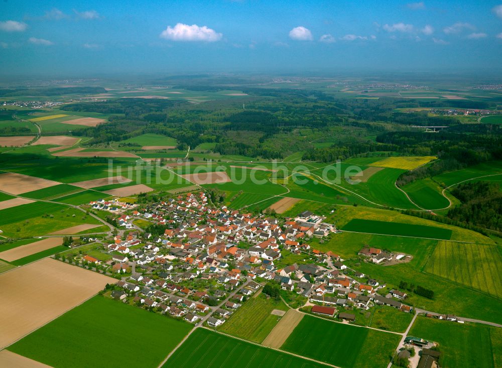 Luftbild Setzingen - Ortsansicht am Rande von landwirtschaftlichen Feldern in Setzingen im Bundesland Baden-Württemberg, Deutschland