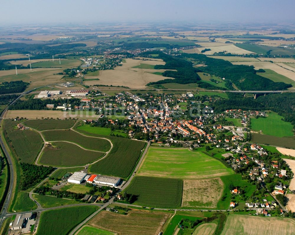 Luftbild Siebenlehn - Ortsansicht am Rande von landwirtschaftlichen Feldern in Siebenlehn im Bundesland Sachsen, Deutschland