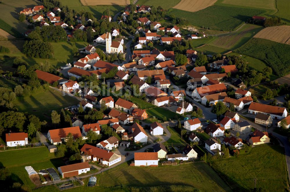 Sielenbach von oben - Ortsansicht am Rande von landwirtschaftlichen Feldern in Sielenbach im Bundesland Bayern, Deutschland