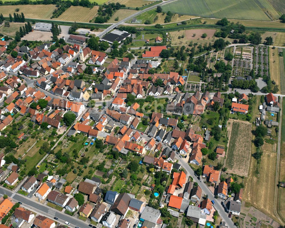 Luftaufnahme Spöck - Ortsansicht am Rande von landwirtschaftlichen Feldern in Spöck im Bundesland Baden-Württemberg, Deutschland