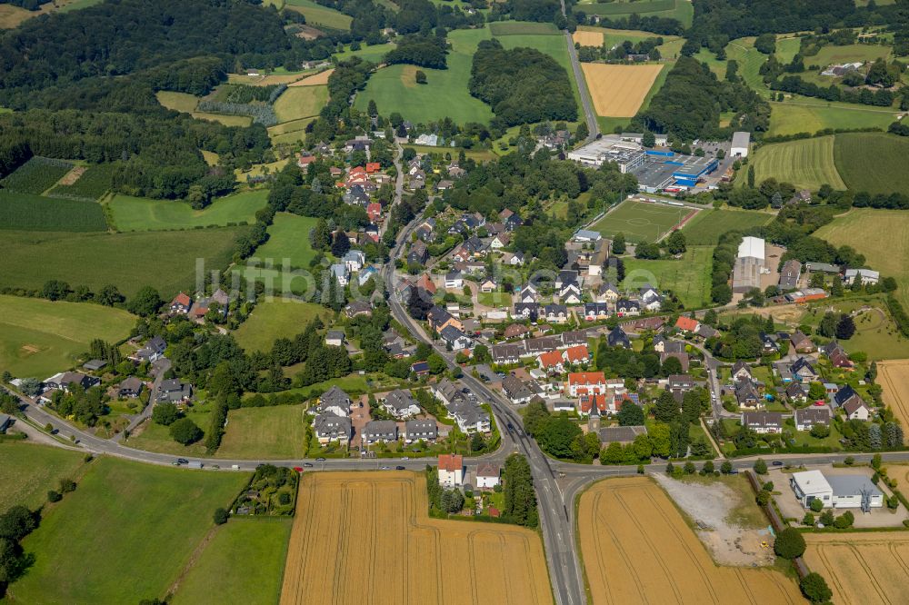 Luftbild Sprockhövel - Ortsansicht am Rande von landwirtschaftlichen Feldern in Sprockhövel im Bundesland Nordrhein-Westfalen, Deutschland