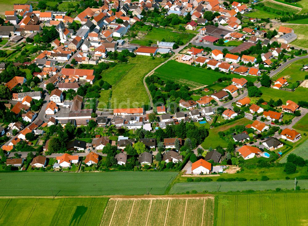 Stetten von oben - Ortsansicht am Rande von landwirtschaftlichen Feldern in Stetten im Bundesland Rheinland-Pfalz, Deutschland