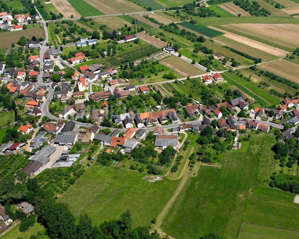 Ulm aus der Vogelperspektive: Ortsansicht am Rande von landwirtschaftlichen Feldern in Ulm im Bundesland Baden-Württemberg, Deutschland