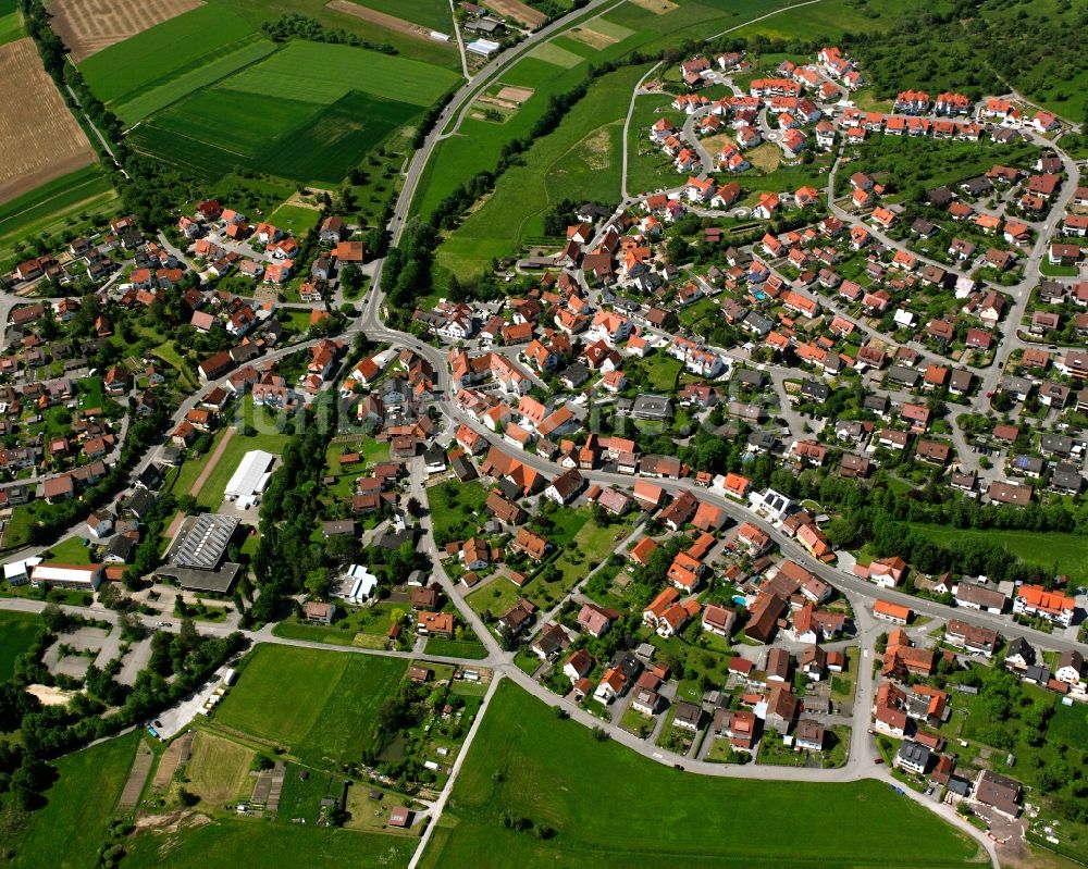 Luftbild Unterbrüden - Ortsansicht am Rande von landwirtschaftlichen Feldern in Unterbrüden im Bundesland Baden-Württemberg, Deutschland