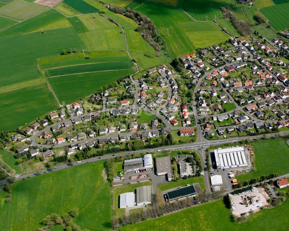 Luftaufnahme Unterhaun - Ortsansicht am Rande von landwirtschaftlichen Feldern in Unterhaun im Bundesland Hessen, Deutschland