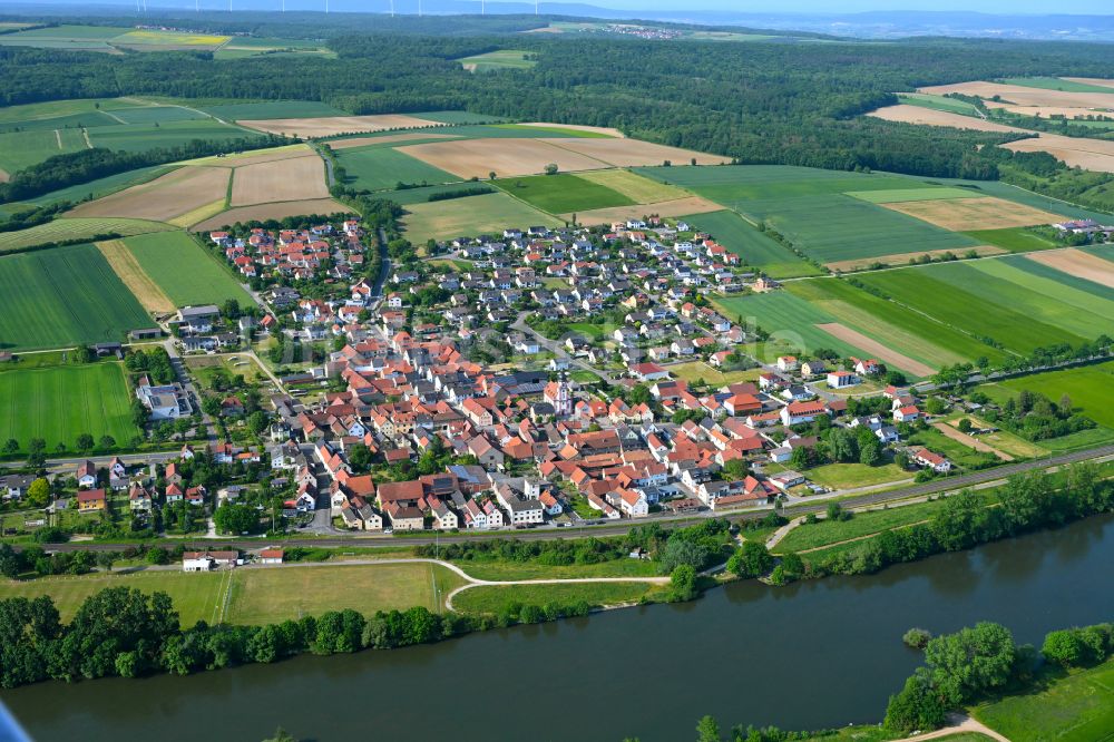 Luftbild Untertheres - Ortsansicht am Rande von landwirtschaftlichen Feldern in Untertheres im Bundesland Bayern, Deutschland