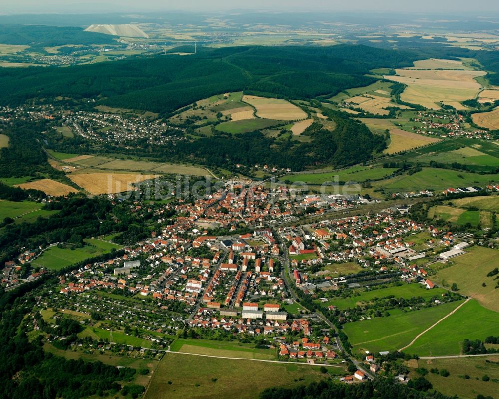 Vacha aus der Vogelperspektive: Ortsansicht am Rande von landwirtschaftlichen Feldern in Vacha im Bundesland Thüringen, Deutschland