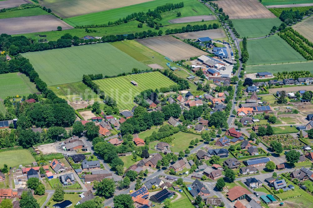 Wangersen von oben - Ortsansicht am Rande von landwirtschaftlichen Feldern in Wangersen im Bundesland Niedersachsen, Deutschland