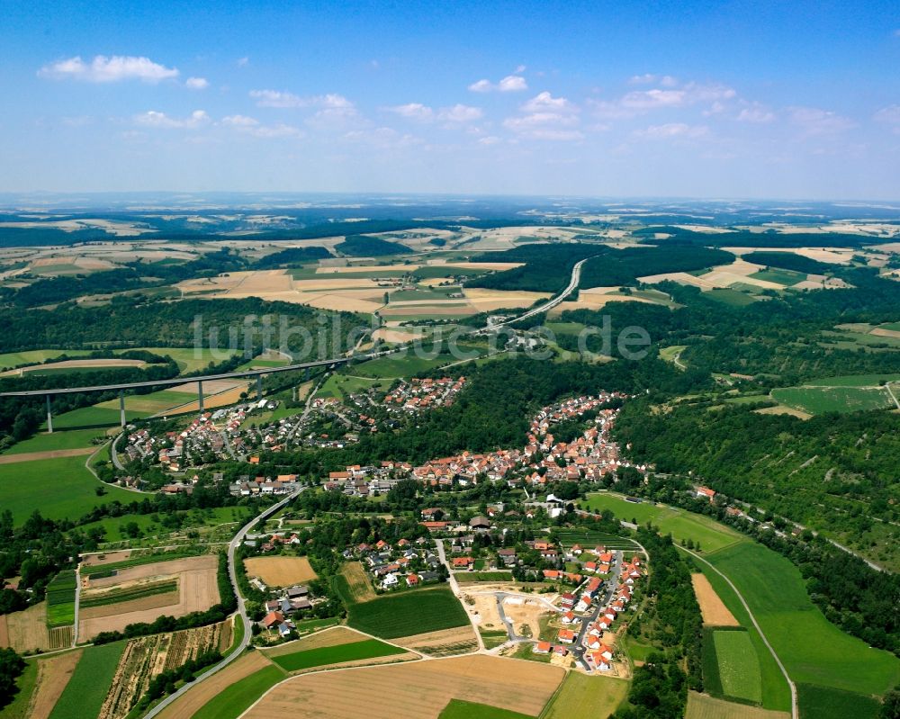 Widdern von oben - Ortsansicht am Rande von landwirtschaftlichen Feldern in Widdern im Bundesland Baden-Württemberg, Deutschland