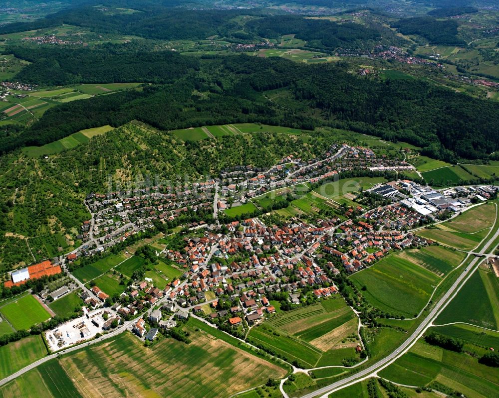 Luftbild Winnenden - Ortsansicht am Rande von landwirtschaftlichen Feldern in Winnenden im Bundesland Baden-Württemberg, Deutschland