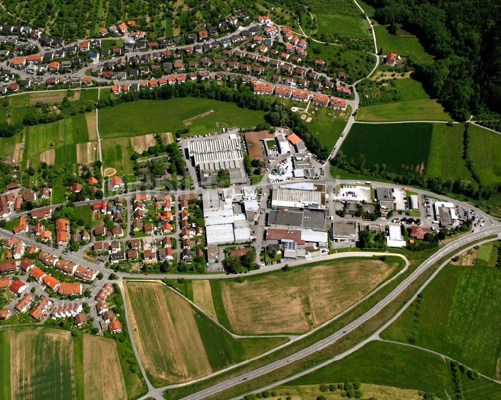 Luftbild Winnenden - Ortsansicht am Rande von landwirtschaftlichen Feldern in Winnenden im Bundesland Baden-Württemberg, Deutschland