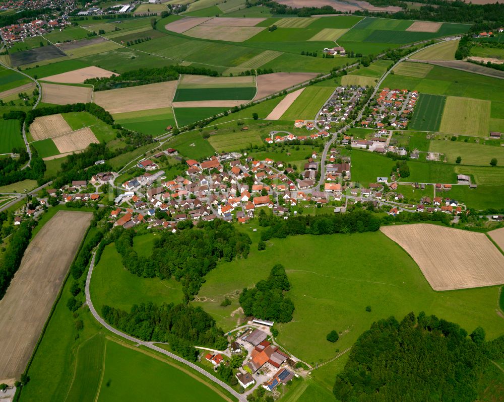 Luftbild Winterstettenstadt - Ortsansicht am Rande von landwirtschaftlichen Feldern in Winterstettenstadt im Bundesland Baden-Württemberg, Deutschland