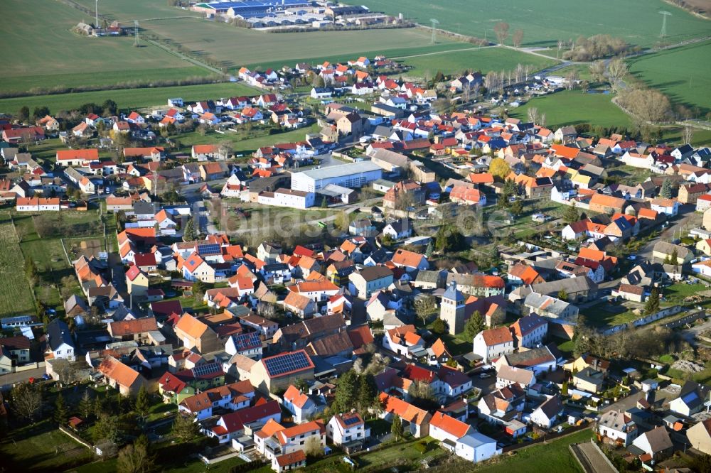 Luftbild Wolferstedt - Ortsansicht am Rande von landwirtschaftlichen Feldern in Wolferstedt im Bundesland Sachsen-Anhalt, Deutschland