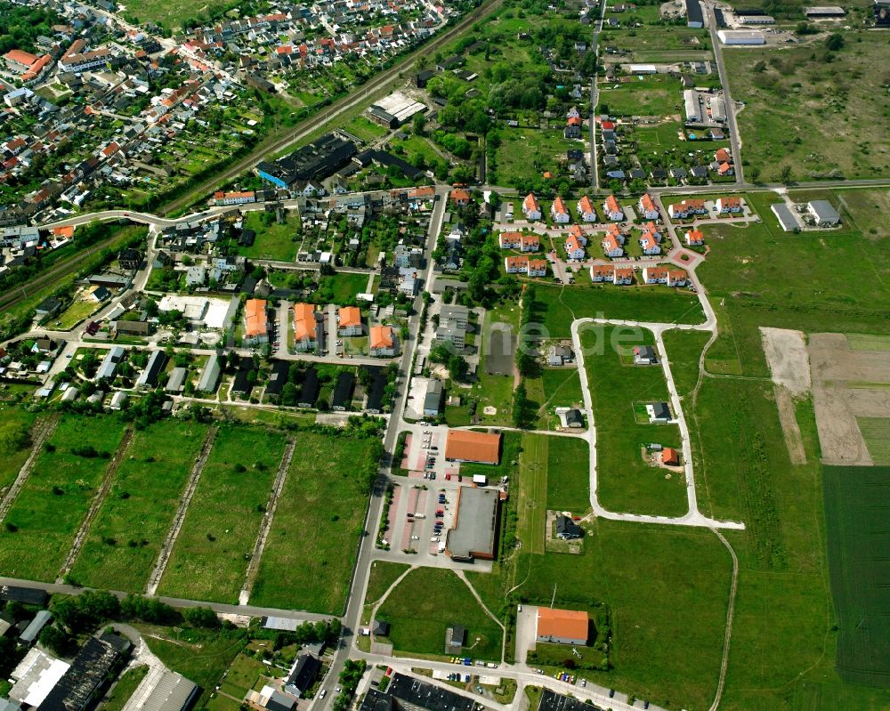 Luftaufnahme Wörlitz - Ortsansicht am Rande von landwirtschaftlichen Feldern in Wörlitz im Bundesland Sachsen-Anhalt, Deutschland